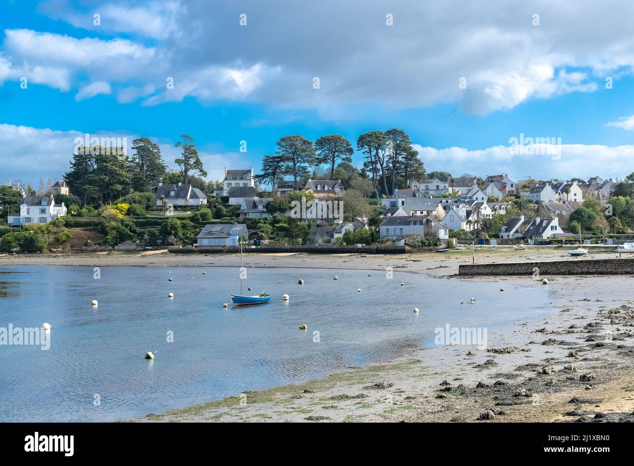 Bretagne, île aux Moines île dans le golfe du Morbihan, le port typique et de vieilles maisons dans le village Banque D'Images