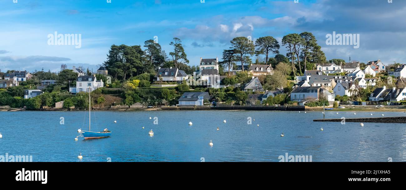 Bretagne, île aux Moines île dans le golfe du Morbihan, le port typique et de vieilles maisons dans le village Banque D'Images