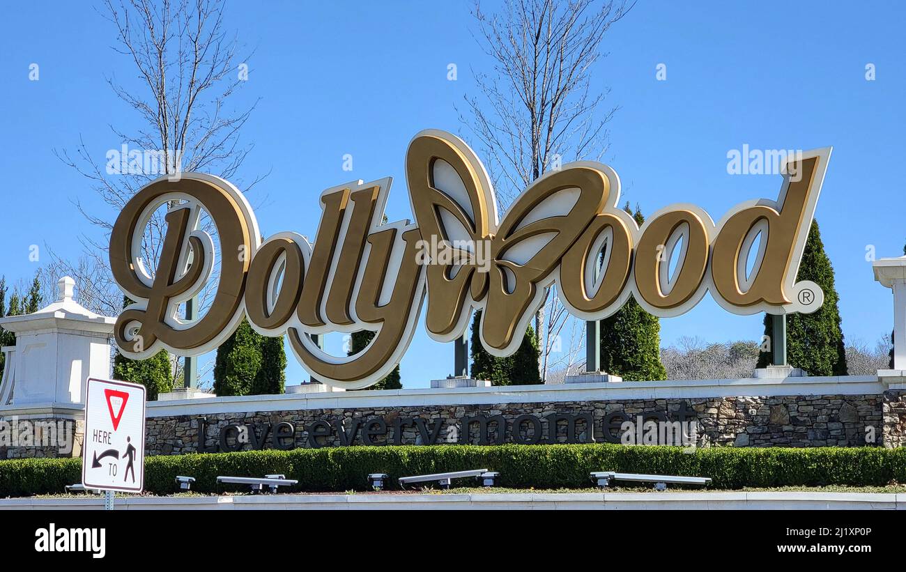 L'entrée de Dollywood avec le logo du parc d'attractions. Dollywood est le célèbre parc d'attractions de Dolly Parton situé dans les Smoky Mountains. Banque D'Images