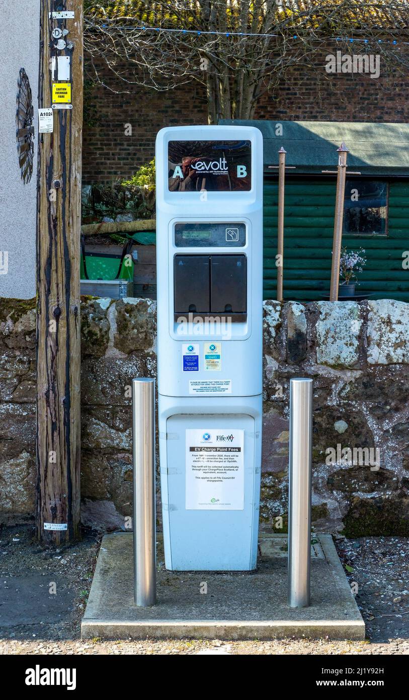 Unité de charge pour véhicule électrique à Cupar, Fife, Écosse, Royaume-Uni Banque D'Images