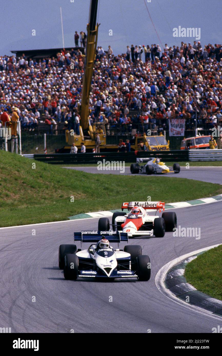 Nelson Piquet (BRA) Brabham BT53 position BMW 2nd mène Niki Lauda (AUT)  McLaren MP4/2 position Tag Porsche 1st Photo Stock - Alamy