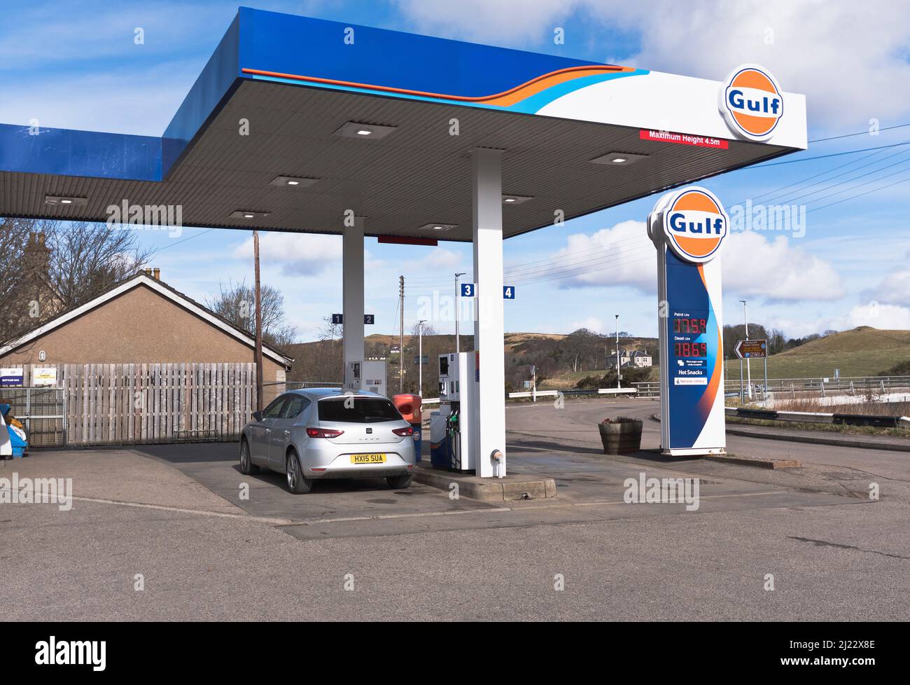 dh Gulf station-service LAIRG SUTHERLAND Scottish Highlands pompes à carburant ecosse Banque D'Images