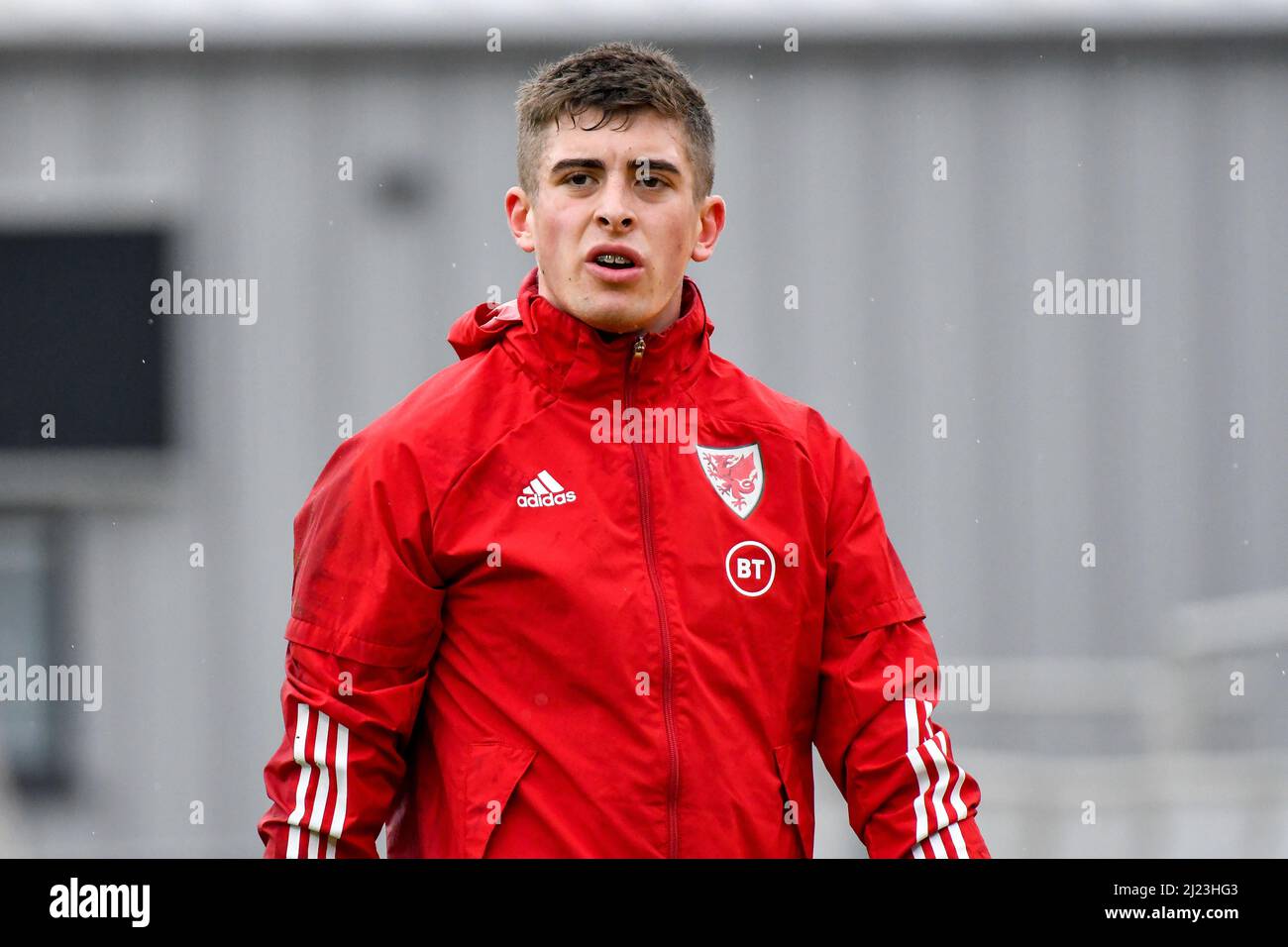 Newport, pays de Galles. 29 mars 2022. Le gardien de but Lewis Webb avant le match de qualification E du Championnat européen des moins de 21 ans de l'UEFA entre le pays de Galles U21 et la Bulgarie U21 à Rodney Parade à Newport, pays de Galles, Royaume-Uni, le 29 mars 2022. Crédit : Duncan Thomas/Majestic Media. Banque D'Images