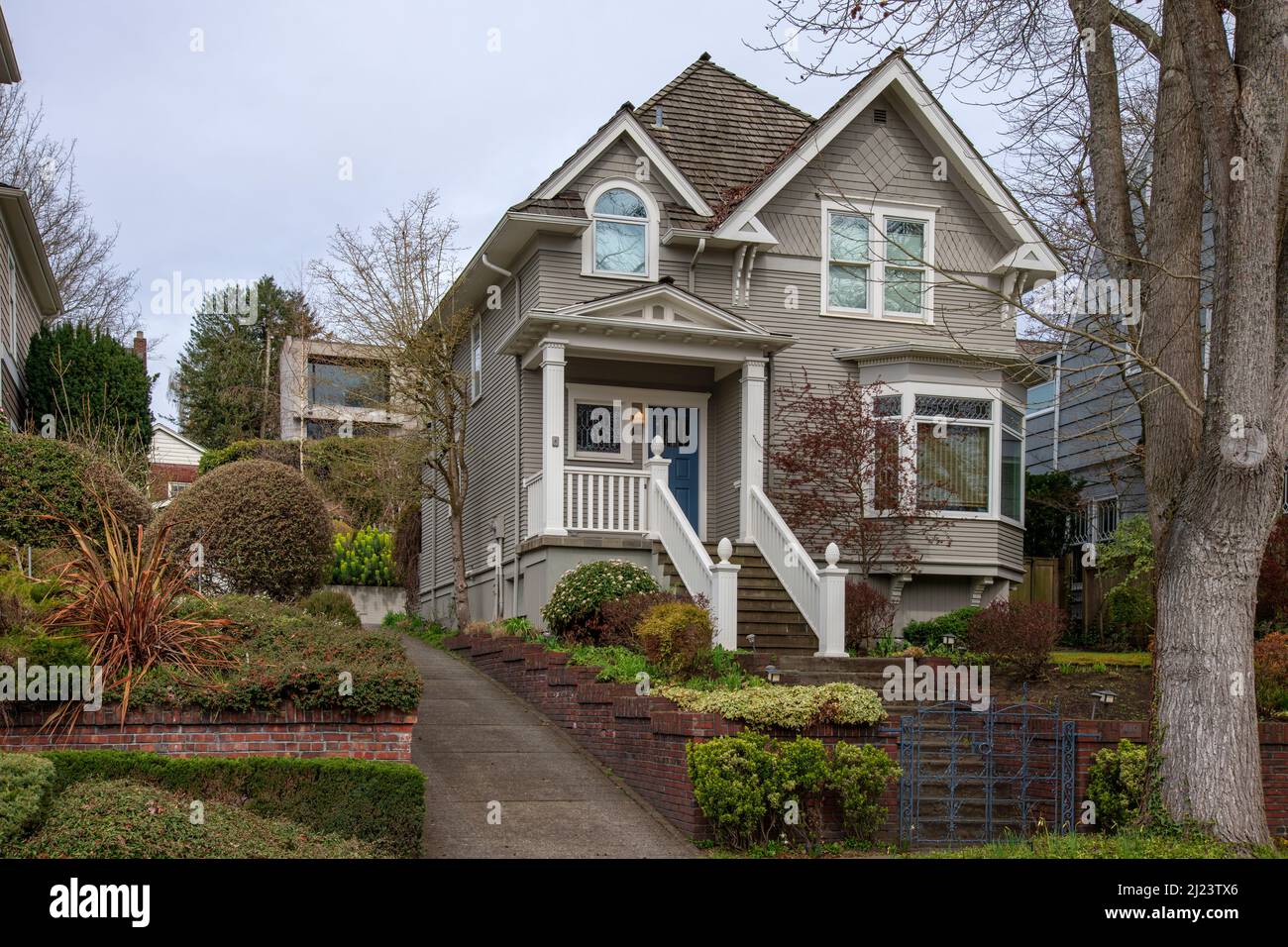 Grande maison Highland Drive quartier résidentiel Queen Anne à Seattle Washington. Banque D'Images