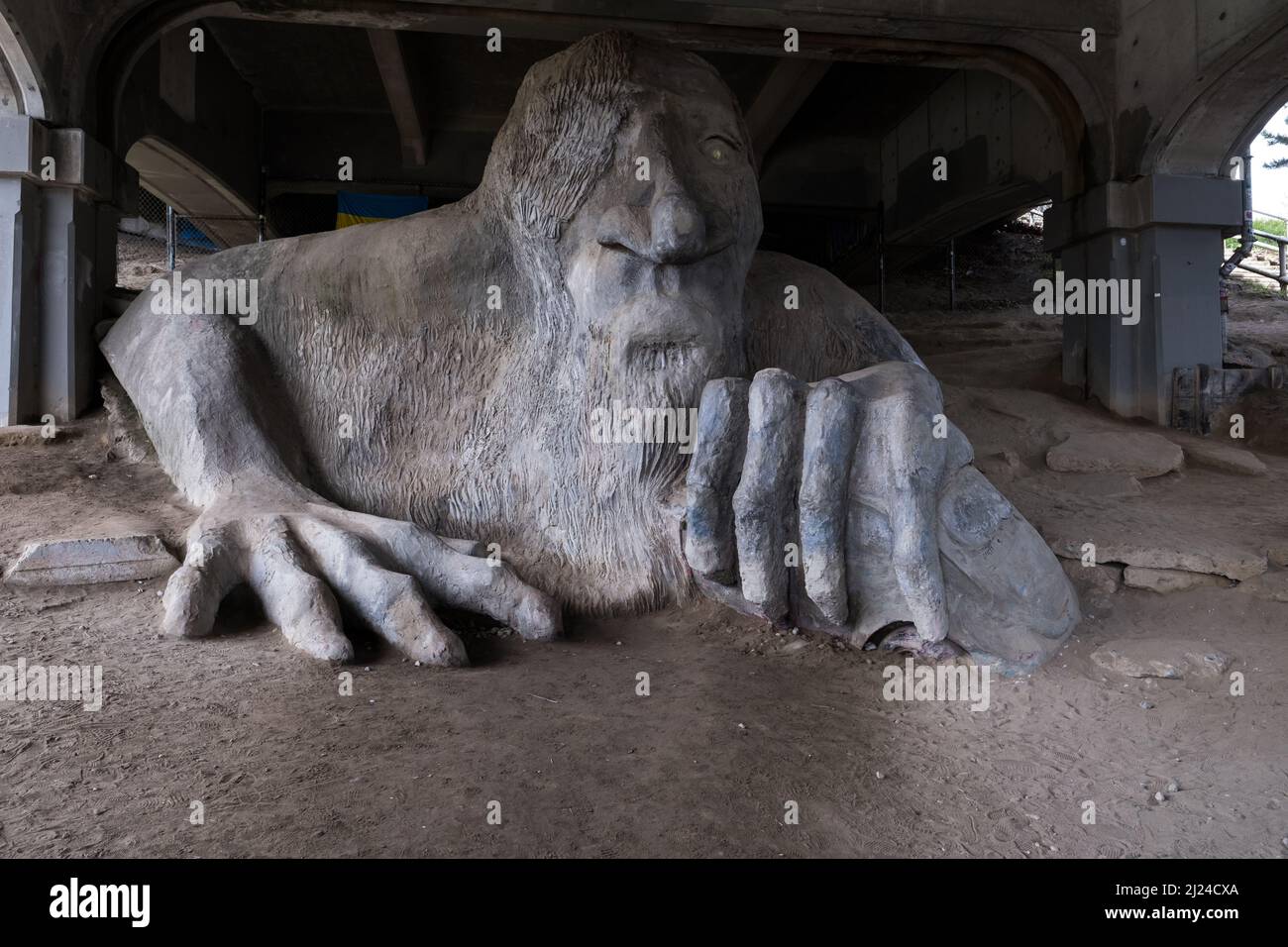 Seattle, États-Unis. 27th mars 2022. Le Troll sous le pont Aurora à Fremont. Banque D'Images