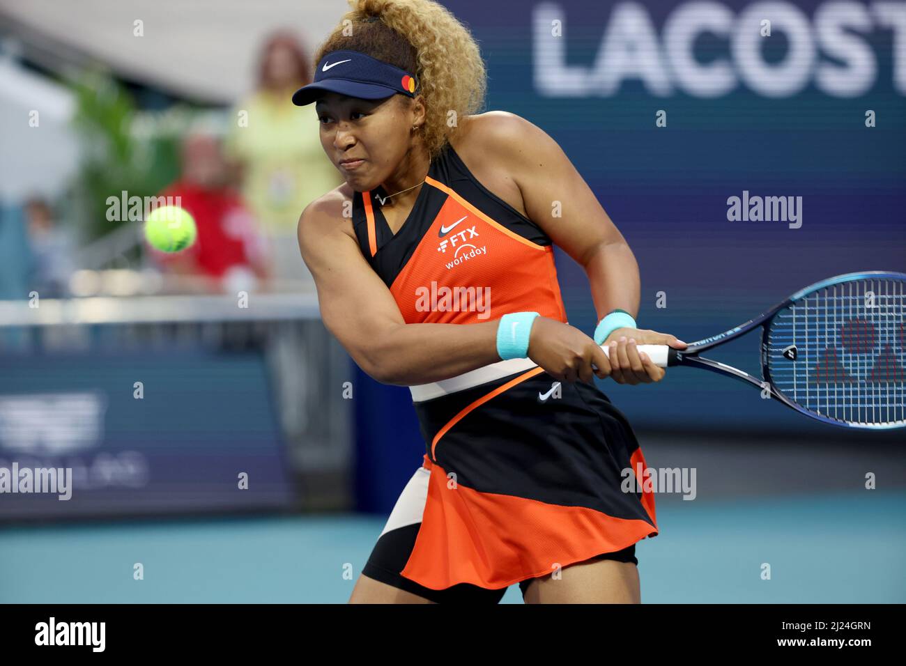 MIAMI GARDENS, FLORIDE - MARS 29: Naomi Osaka du Japon bat Danielle Collins des États-Unis dans leur quart de finale match le 9 jour de l'ouverture de Miami au Hard Rock Stadium le 29 mars 2022 à Miami Gardens, Floride personnes: Naomi Osaka crédit: Storms Media Group/Alay Live News Banque D'Images