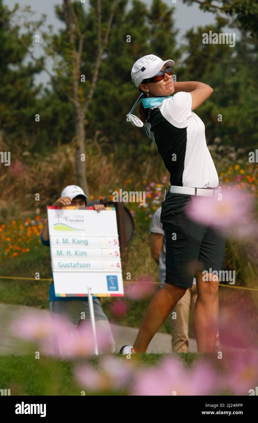 8 oct 2011-Incheon, Corée du Sud-GAL, Sandra de Suède, joue shes tee shot sur le 3th trous pendant le championnat LPGA par Hana Bank au club de golf SKY72 à Incheon le 8 oct 2011, Corée du Sud. Banque D'Images