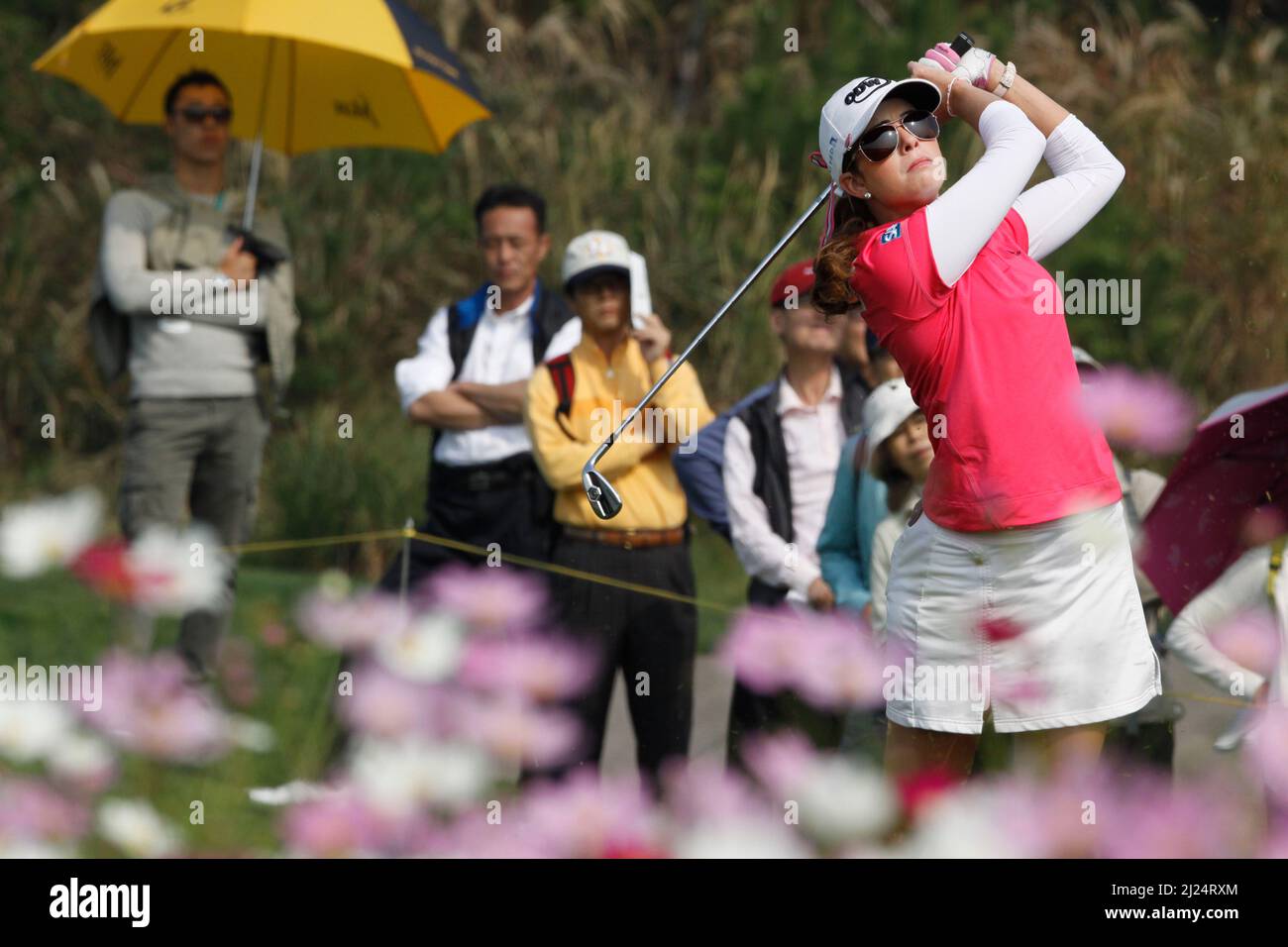 8 oct 2011-Incheon, South Korea-CREAMER, Paula des Etats-Unis, joue shes tee shot sur le 3th trous pendant le championnat LPGA par Hana Bank au club de golf SKY72 à Incheon le 8 oct 2011, Corée du Sud. Banque D'Images