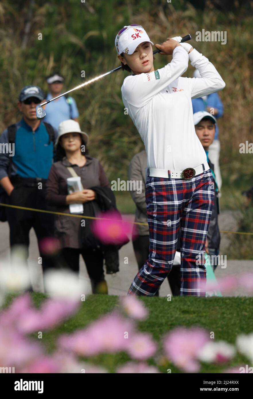 8 oct 2011-Incheon, Corée du Sud-CHOI, Na Yeon de Corée du Sud, joue shes tee shot sur le 3th trou pendant le championnat LPGA par Hana Bank au club de golf SKY72 à Incheon le 8 oct 2011, Corée du Sud. Banque D'Images