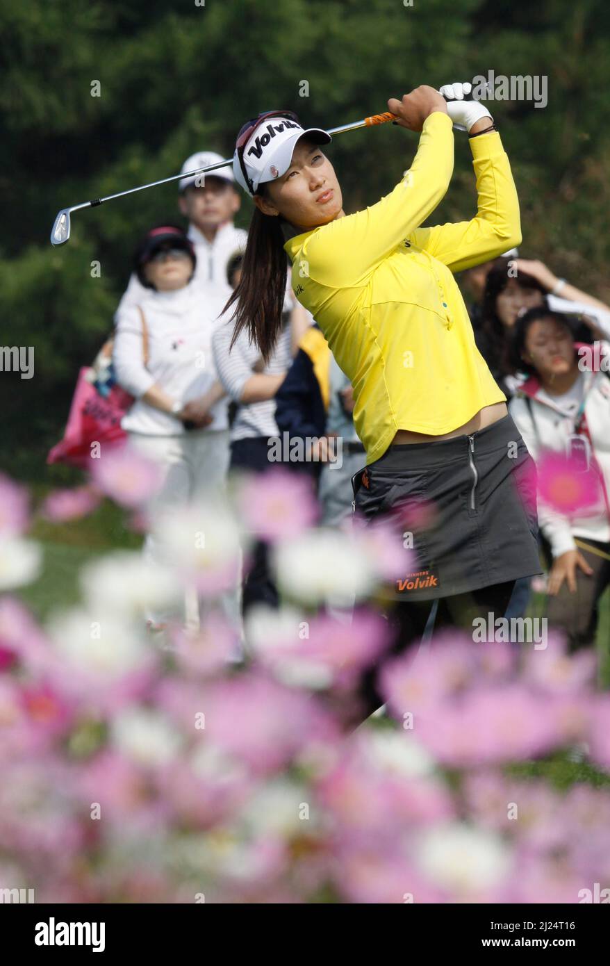 8 oct 2011-Incheon, Corée du Sud-CHOI, Chella de Corée du Sud, joue shes tee shot sur le 3th trou pendant le championnat LPGA par Hana Bank au club de golf SKY72 à Incheon le 8 oct 2011, Corée du Sud. Banque D'Images