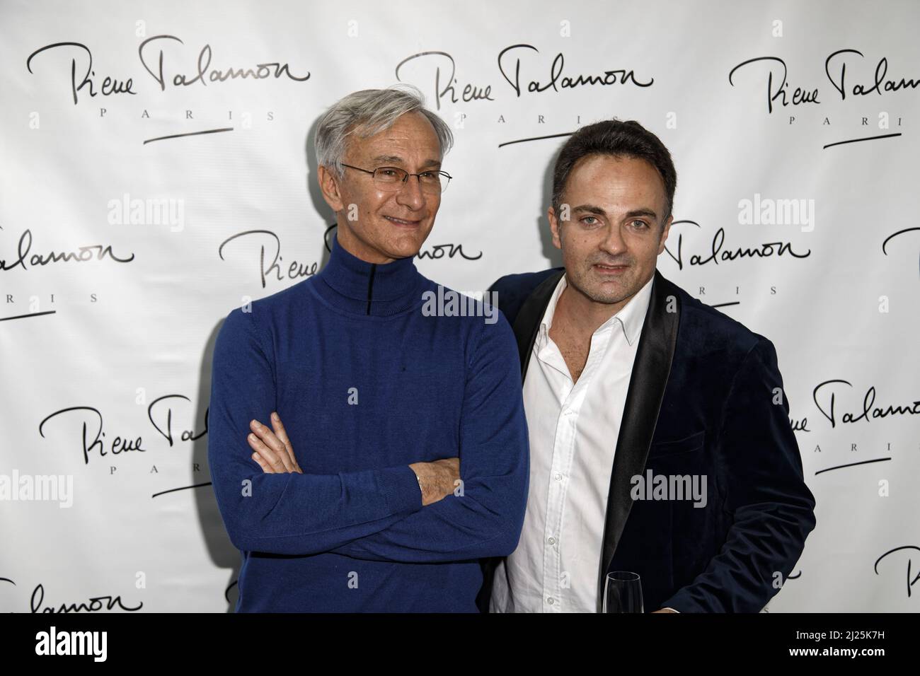 Paris, France. 28th mars 2022. Laurent petit Guillaume et Laurent Amar assistent au cocktail de présentation de la nouvelle collection Pierre Talamon. Banque D'Images