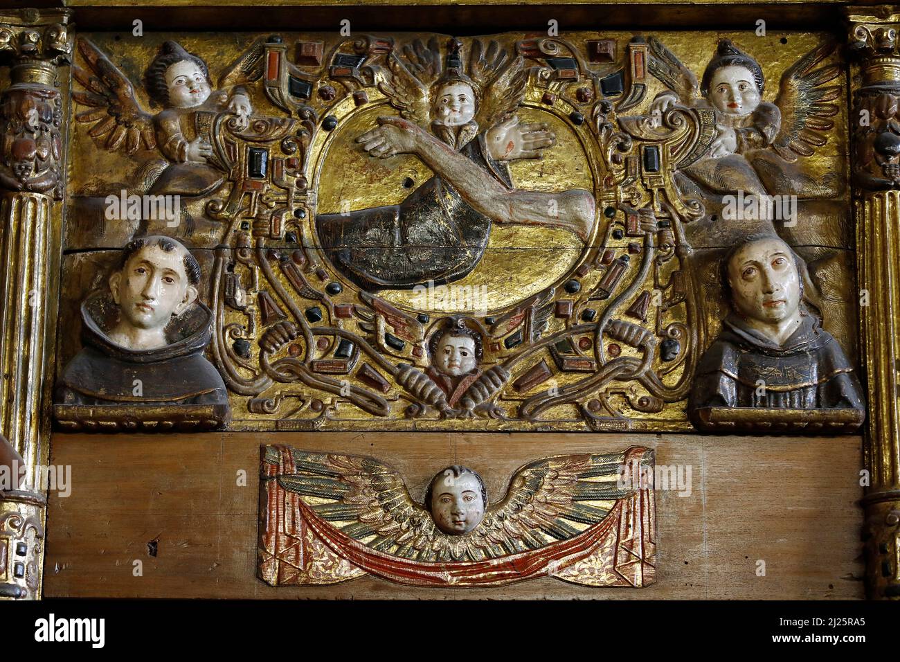 Reliefs dans l'église de San Francisco, Quito, Equateur Banque D'Images