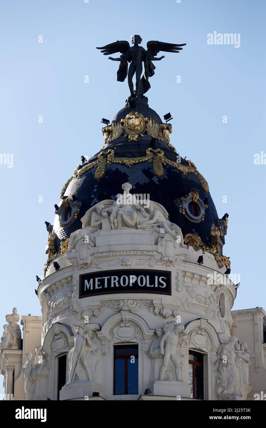 Madrid - ce bâtiment phare de Metropolis se trouve à l'angle de la Calle de Alcala et de la Gran via. Banque D'Images