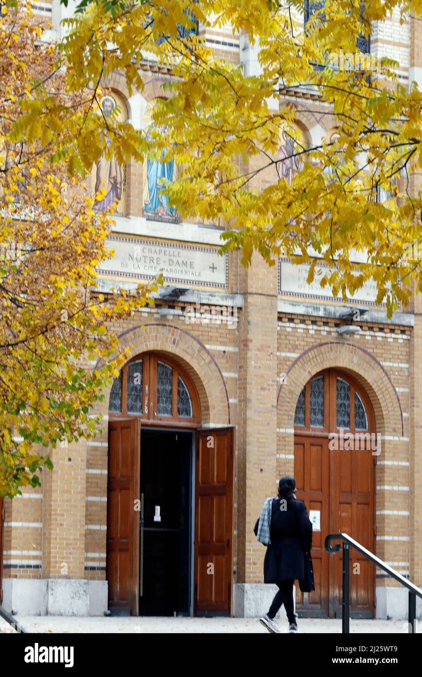 Église Saint-Honoré. Porte principale. Banque D'Images