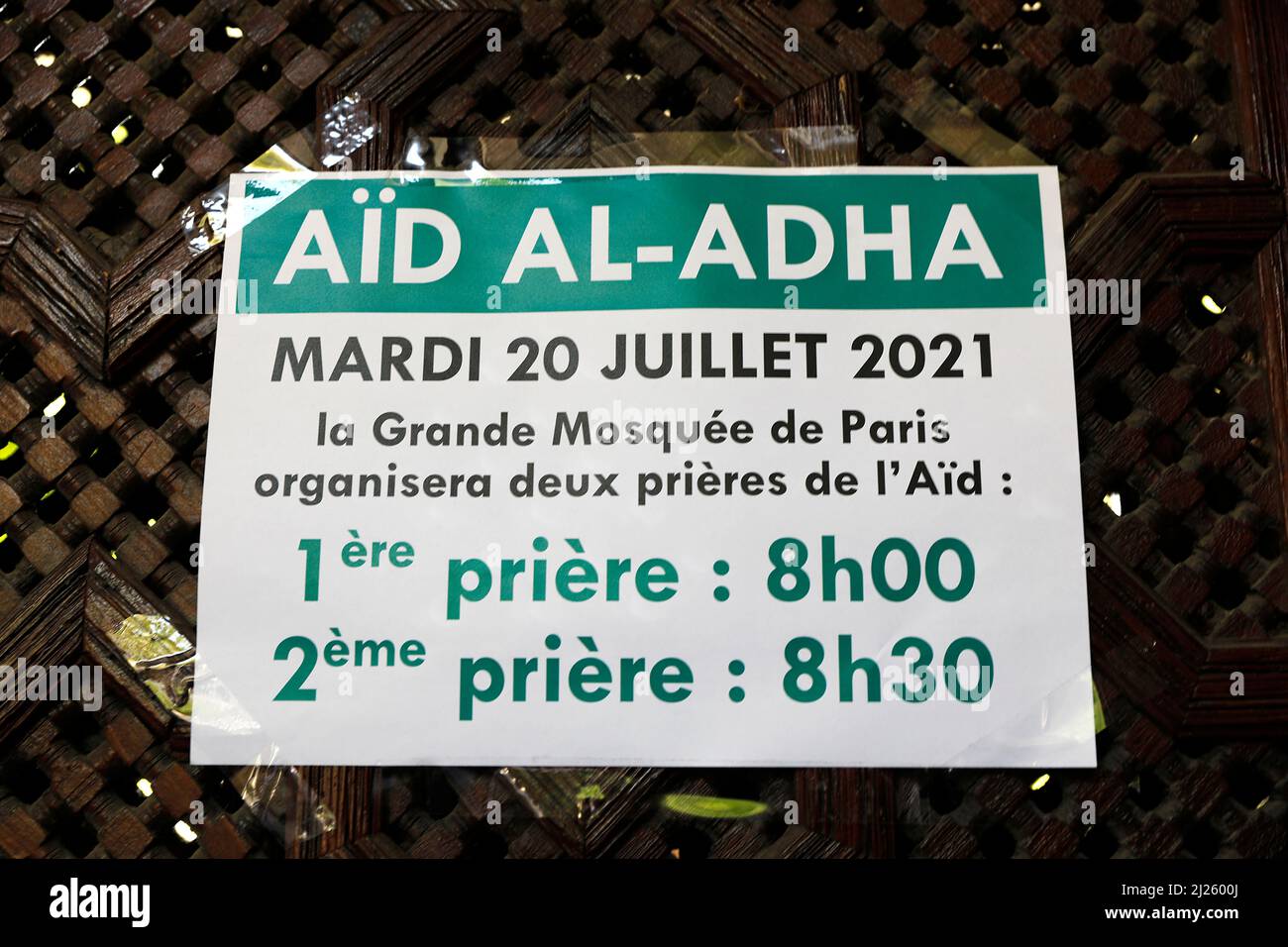 Les temps de prière de l'EID dans la Grande mosquée de Paris, en France Banque D'Images