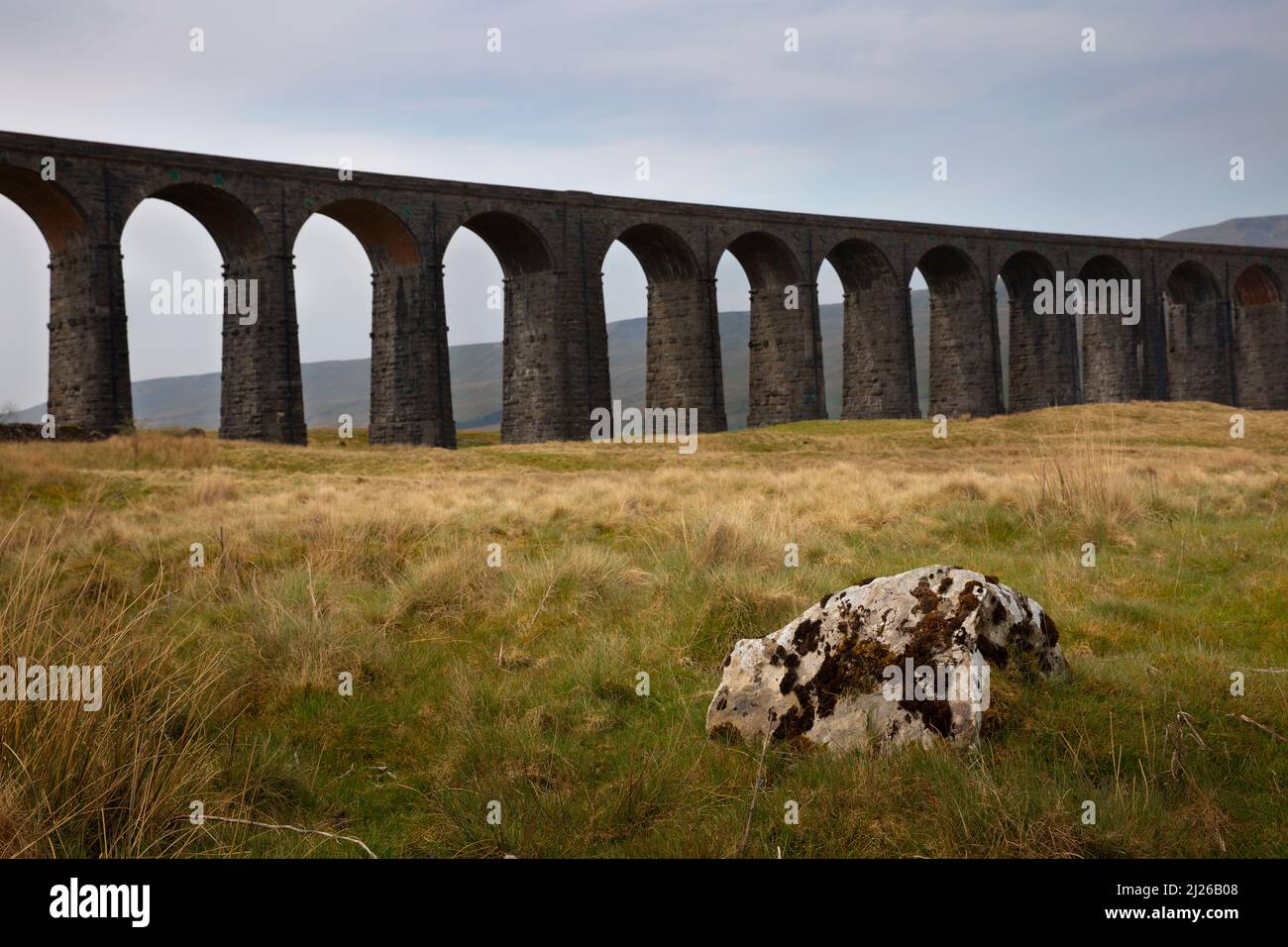 Ribblehead Viaduct sur le chemin de fer Settle-Carlisle, North Yorkshire, Angleterre Banque D'Images