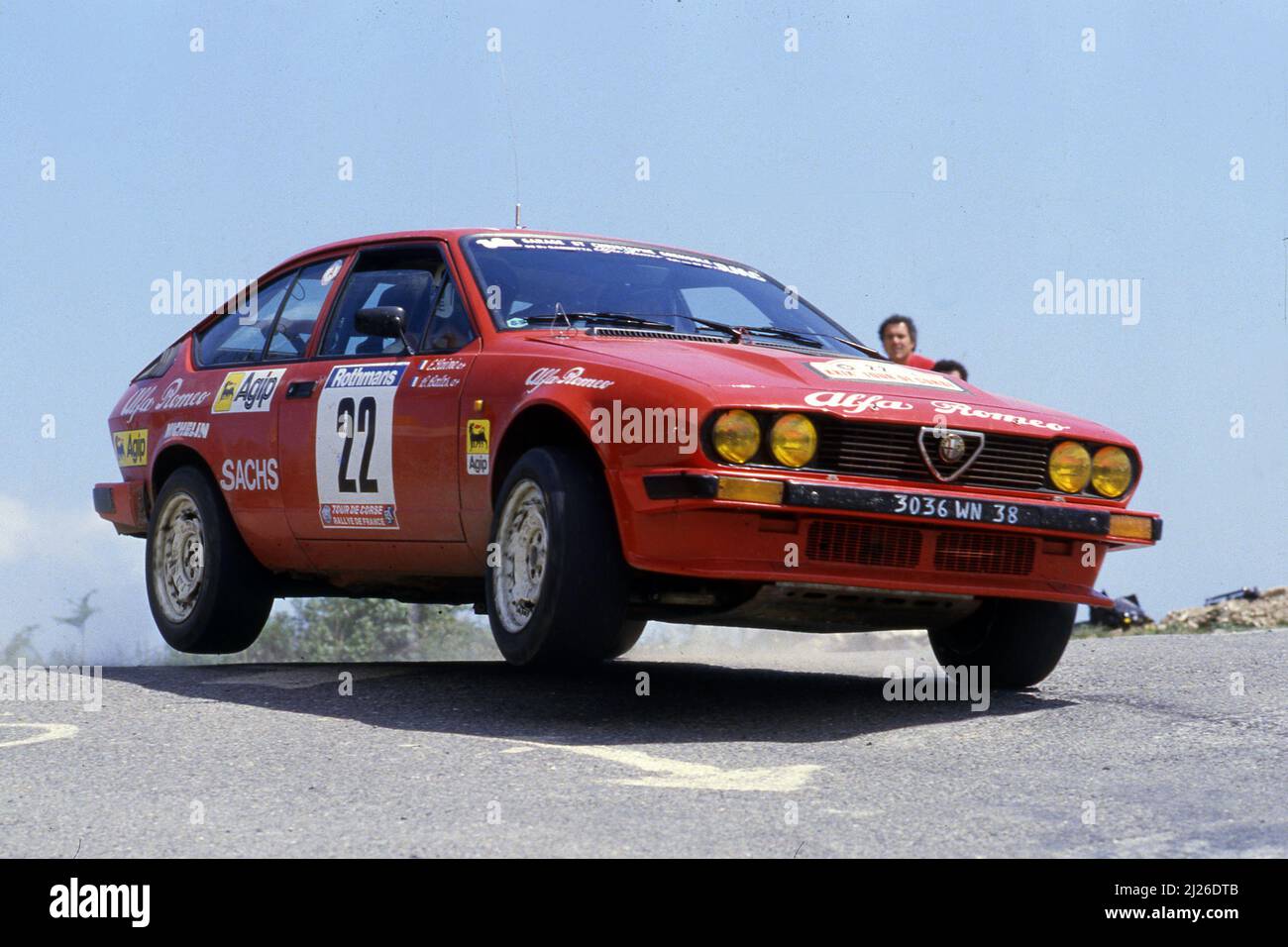 Bertrand Bala (FRA) Eric Laine (FRA) Alfa Romeo Alfetta GTV6 GRA Photo  Stock - Alamy