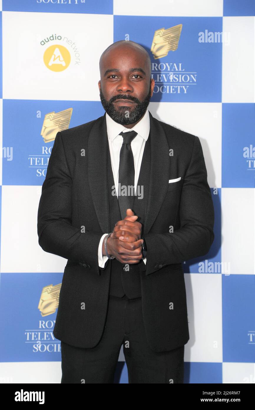 Le DJ de radio Melvin Odoom arrive pour les Royal Television Society Program Awards à la Grosvenor House à Mayfair, Londres, Royaume-Uni Banque D'Images