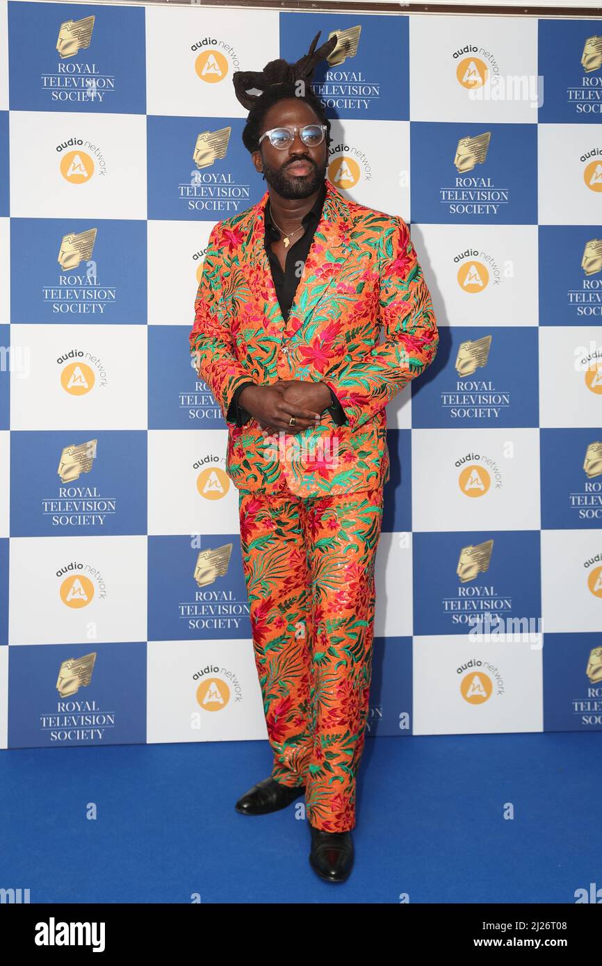 Le directeur Adjani Salmon arrive pour les Royal Television Society Program Awards à la Grosvenor House à Mayfair, Londres, Royaume-Uni Banque D'Images