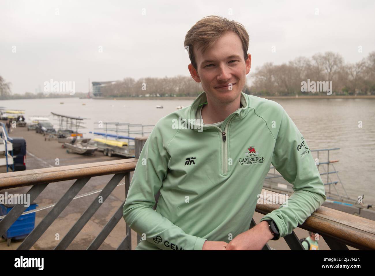 Londres, Royaume-Uni. 30th mars 2022. Les équipes de Charlie MartinOxford et Cambridge rencontrent la presse au London Raven Club sur Putney Embankment. Les équipes hommes et femmes pour la course de bateau du dimanche ont assisté à un événement de presse. Crédit : Peter Hogan/Alay Live News Banque D'Images