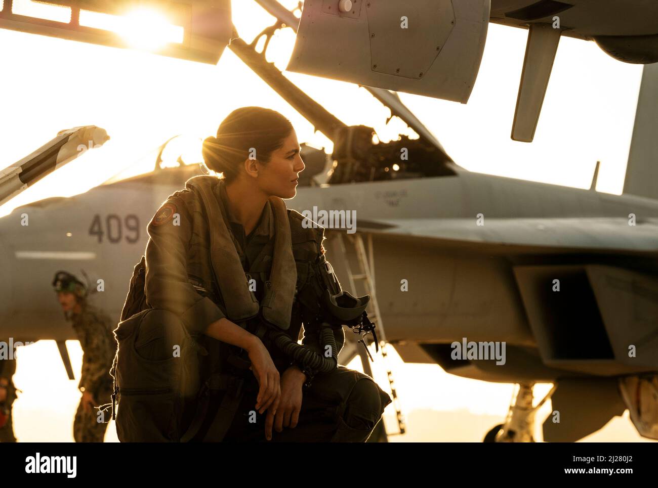 DATE de sortie: 26 juin 2020 TITRE: Top Gun: Maverick STUDIO: Paramount Pictures DIRECTEUR: Joseph Kosinski PLOT: Après plus de trente ans de service en tant qu'un des principaux aviateurs de la Marine, Pete Mitchell est là où il appartient, poussant l'enveloppe comme un pilote d'essai courageux et esquivant l'avancement dans le rang qui le terrait. Avec: Monica BARBARO comme Phoenix. (Image De Crédit : © Paramount Pictures/Entertainment Pictures) Banque D'Images