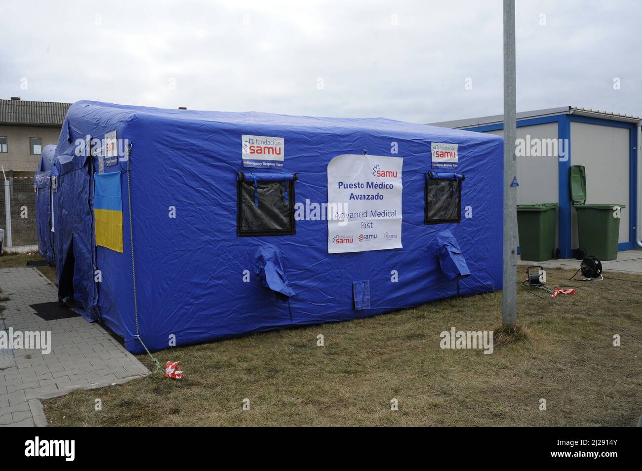 Accueil des réfugiés ukrainiens au poste frontalier d'isaccea - roumanie Banque D'Images