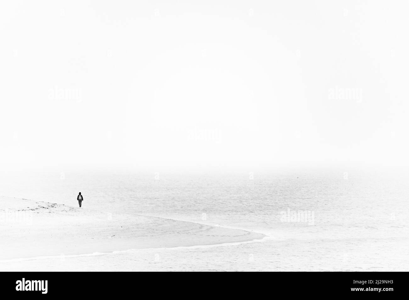 Personne seule sur les rives de la mer du Nord, Ile de Sylt, Allemagne Banque D'Images