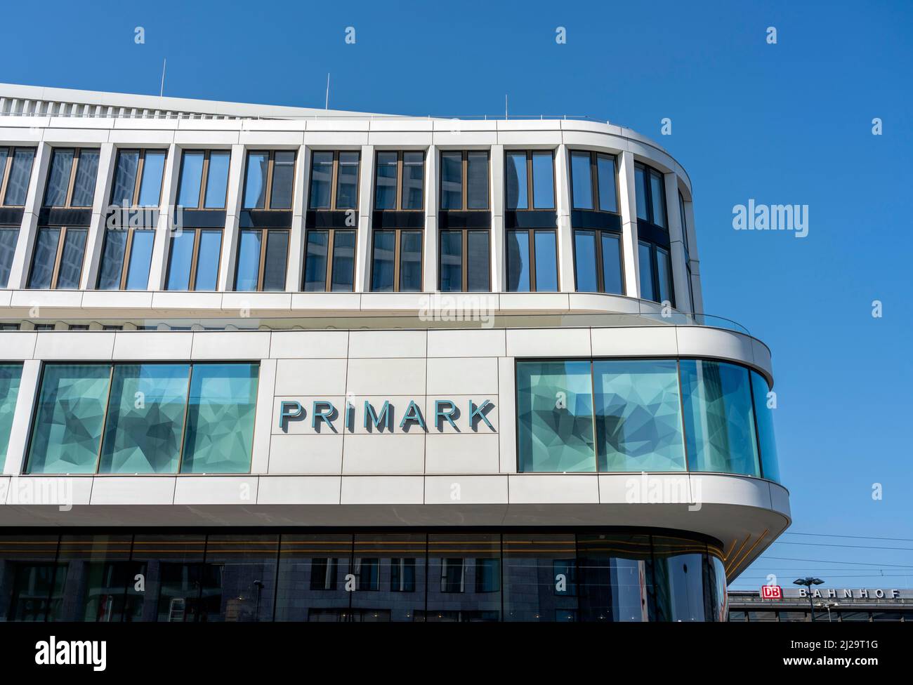 Boutique de mode Primark à la gare Zoologischer Garten, Berlin, Allemagne Banque D'Images