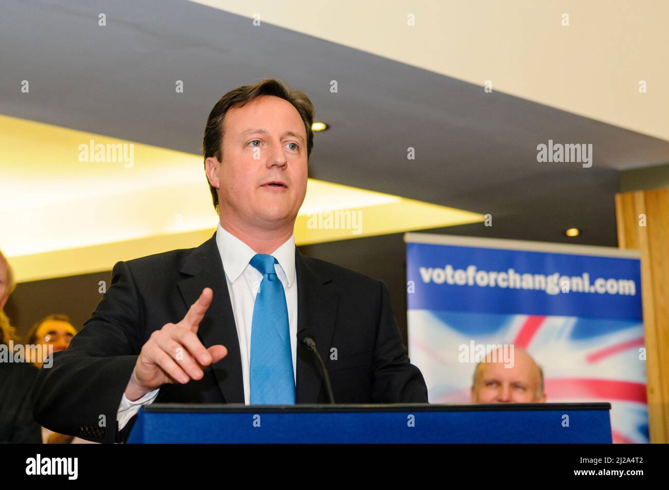 Belfast, Irlande du Nord, 4th mai 2010. David Cameron s'adresse au public lors d'une réunion du Parti unioniste Ulster. Banque D'Images
