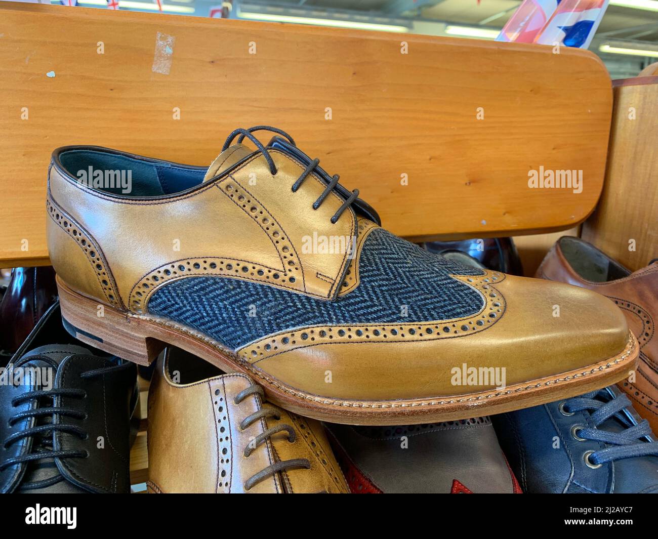 Brown Shoe in Barkers Shoe Factory shop Earls Barton Northamptonshire UK Brilliant Amazing style type Mens Shoes stylisees couleur Photo Stock Alamy