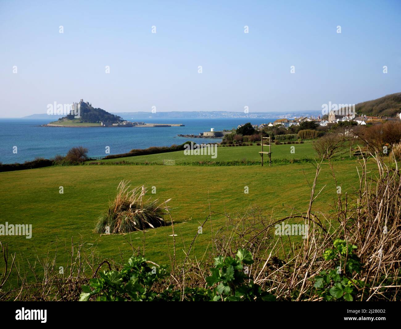 St Michael's Mount, Mount's Bay, Cornwall, vue de Marazion. Banque D'Images