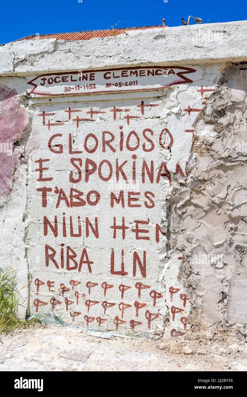 Illustration avec texte sur un mur à Willemstad, Curaçao Banque D'Images