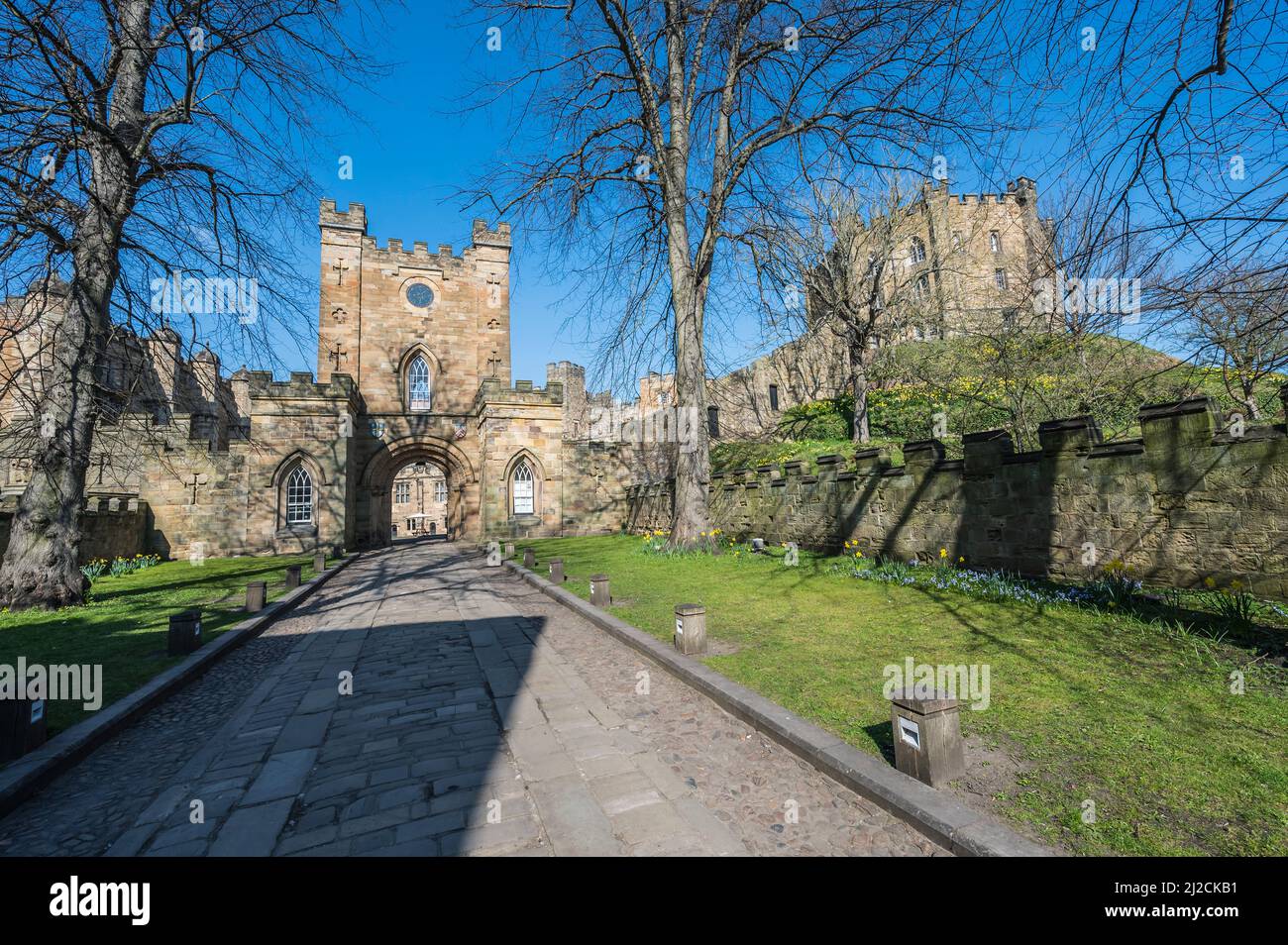 Il s'agit de la célèbre forteresse du château normand de Durham datant de 11th siècles qui surplombe la plupart de Durham et la campagne environnante, y compris le River Wear Banque D'Images