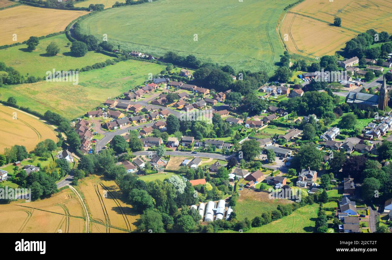 Vue aérienne du village de Binbrook, Lincolnshire. ROYAUME-UNI Banque D'Images