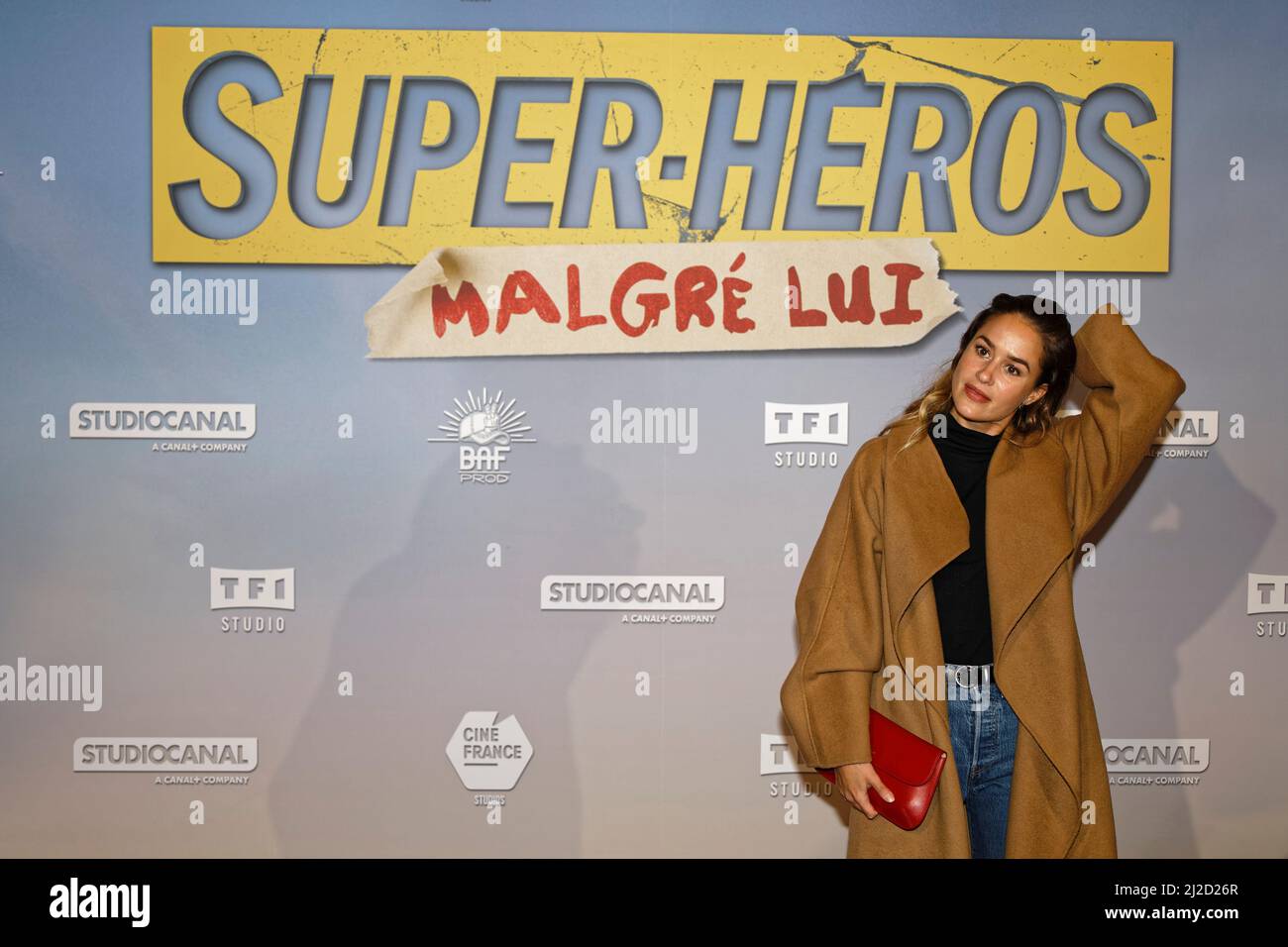 Paris, France. Le 31 janvier 2022, Alice David assiste à la première Super Heros Malgre lui le 31 2022 janvier au Grand Rex Cinema Paris, France Banque D'Images