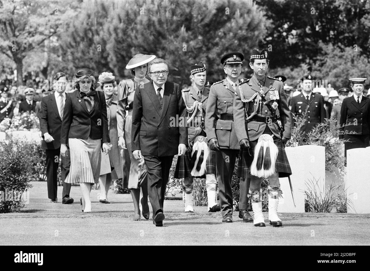 Prince Charles, Prince de Galles et Diana, Princesse de Galles lors d'une cérémonie pour les soldats britanniques morts à Anzio. 28th avril 1985. Banque D'Images