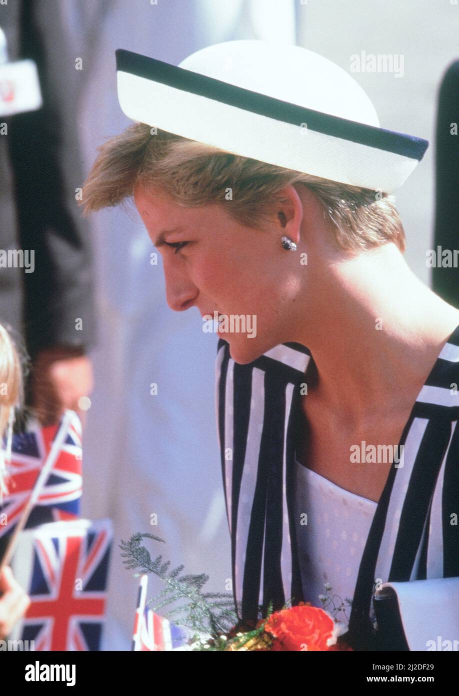 Prince et Princesse de Galles, excursion au Moyen-Orient, novembre 1986. Notre photo montre ... Princesse Diana à Bahreïn, dimanche 16th novembre 1986. Banque D'Images