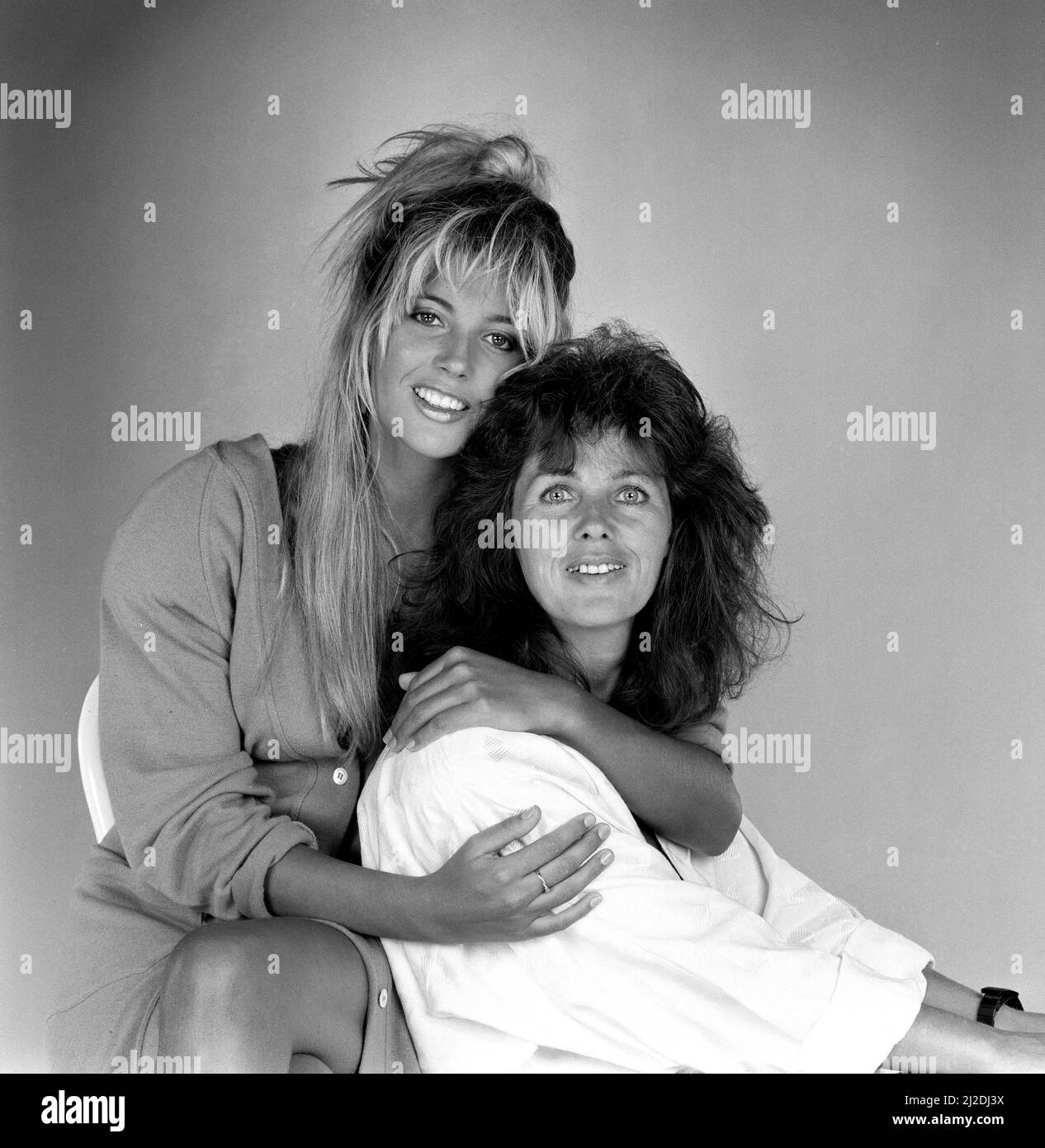 Mandy Smith avec sa mère Patsy Smith. 20th août 1986. Banque D'Images