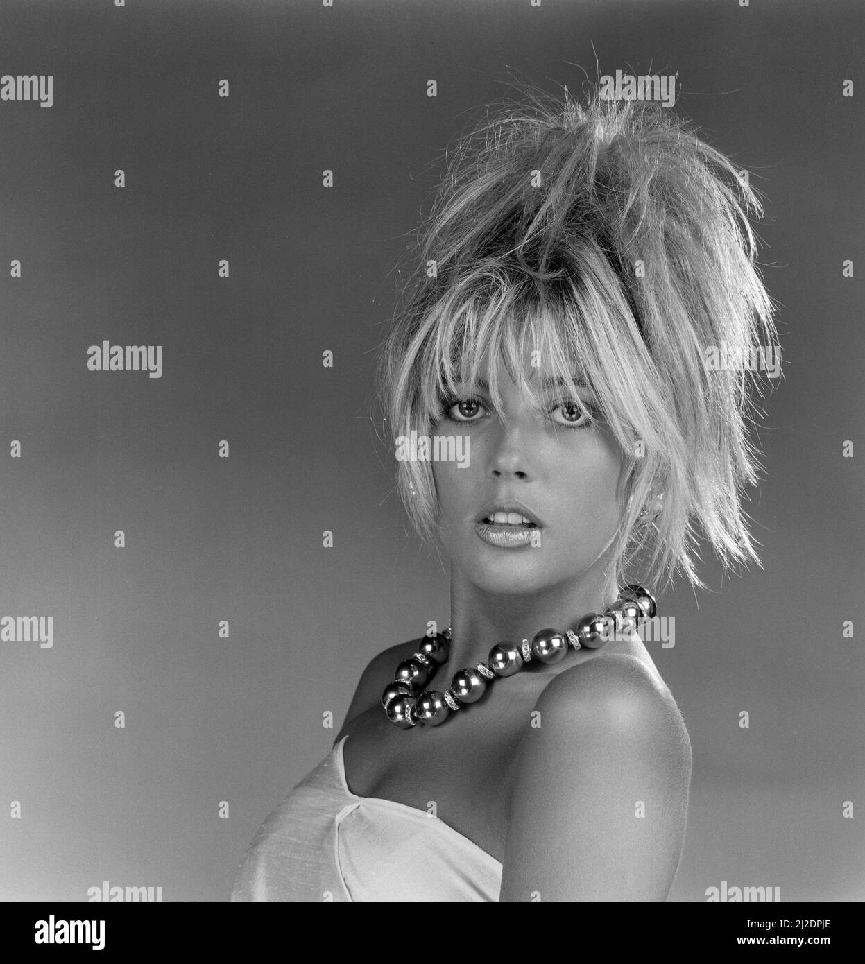 Teenage model mandy smith Banque d'images noir et blanc - Alamy