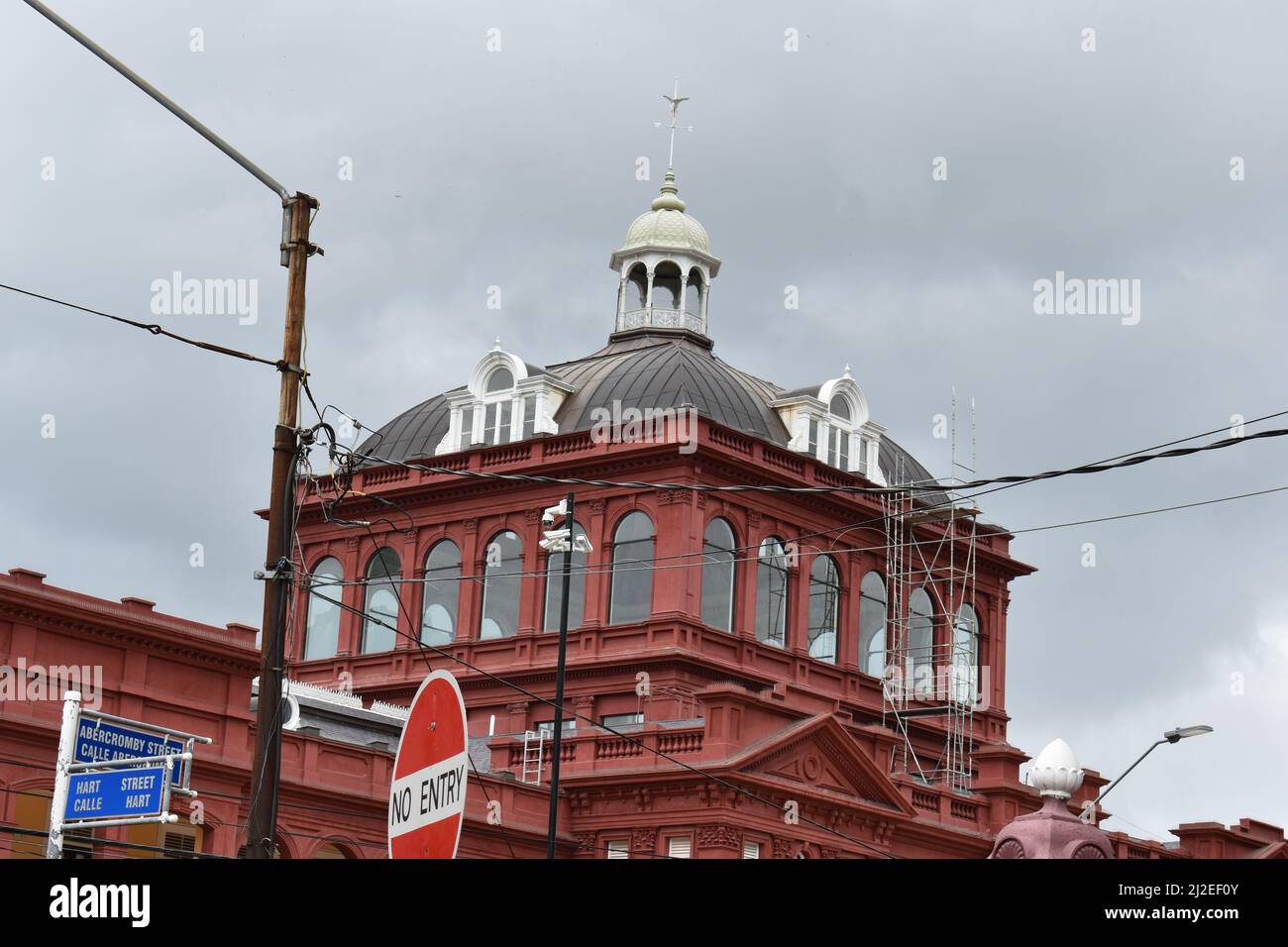 Port-d'Espagne, Trinité-et-Tobago- le 9 mars 2022- la Maison Rouge où se trouve le Parlement de Trinité-et-Tobago. Banque D'Images