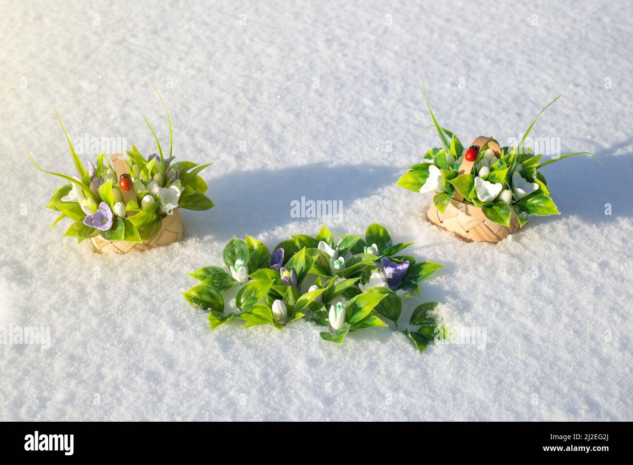 Bouquets fleurs artificielles et savons neige luxuriante. Banque D'Images