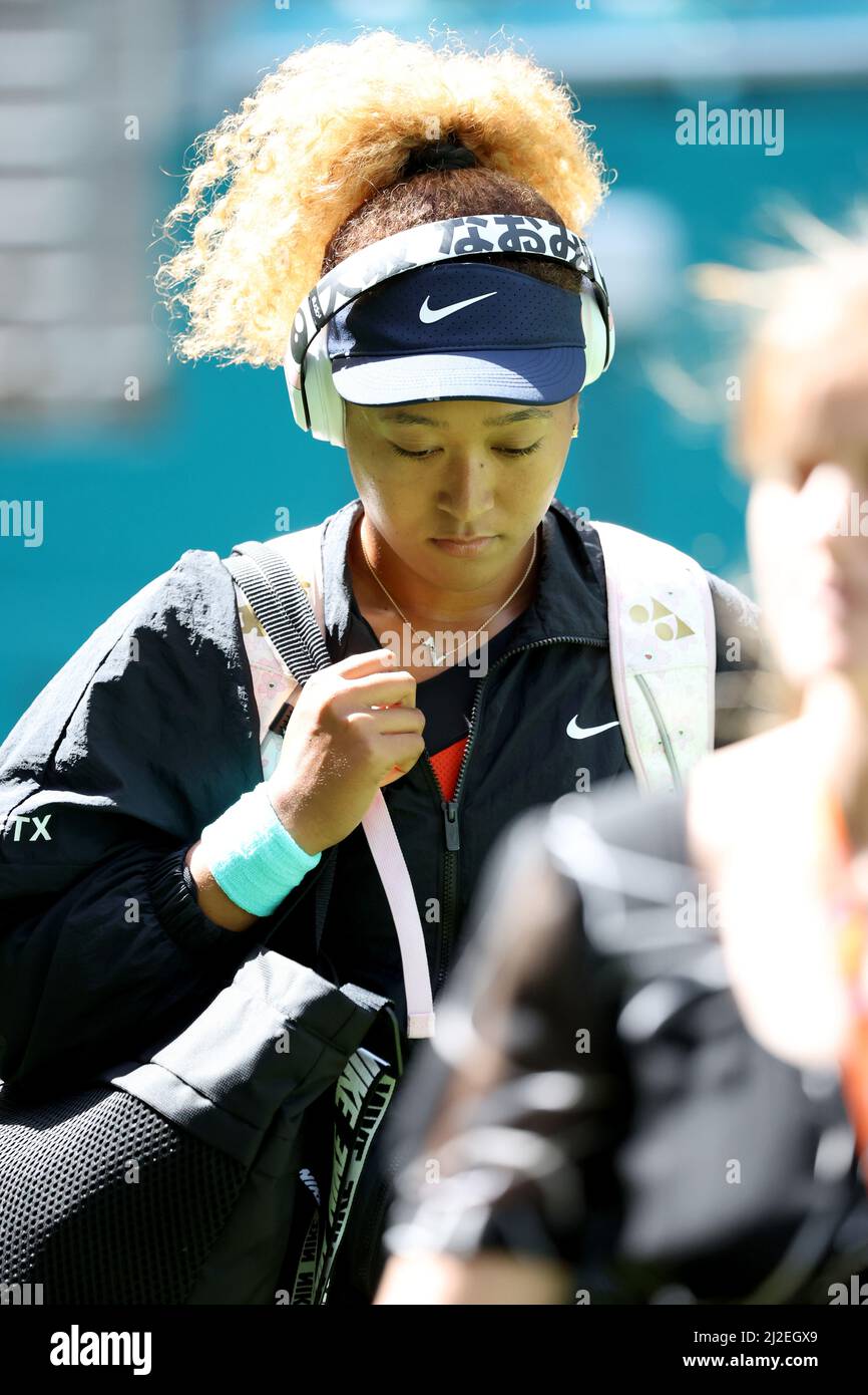 MIAMI GARDENS, FLORIDE - 31 MARS : Naomi Osaka du Japon bat Belinda Bencic de Suisse pendant les demi-finales féminines de l'Open de Miami au Hard Rock Stadium le 31 mars 2022 à Miami Gardens, Floride. Personnes: Naomi Osaka . Crédit : hoo-me.com/MediaPunch Banque D'Images