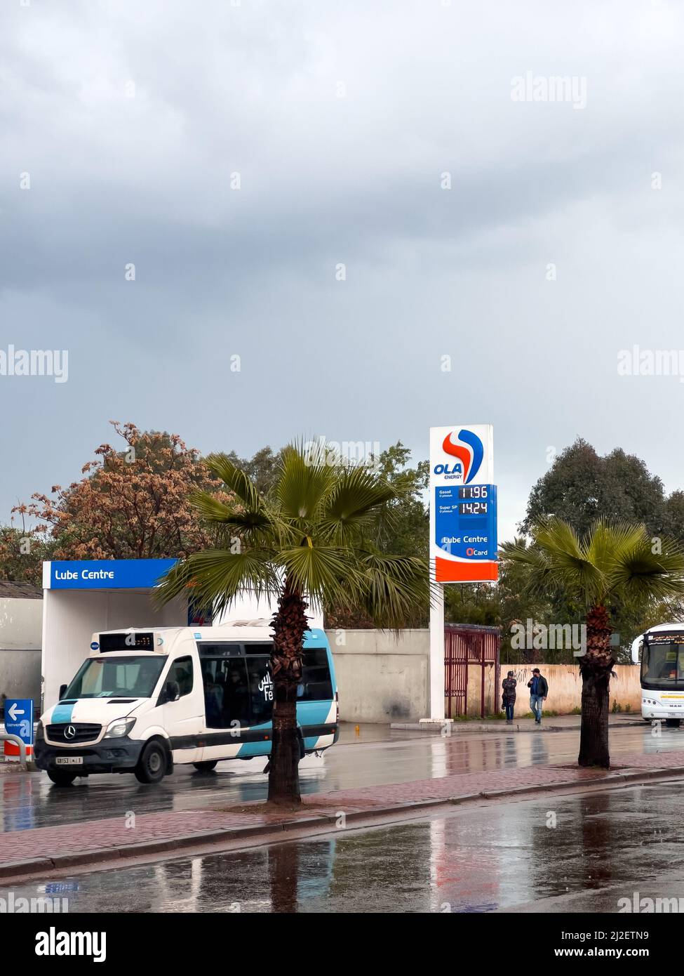 City bus fes Banque de photographies et d’images à haute résolution - Alamy