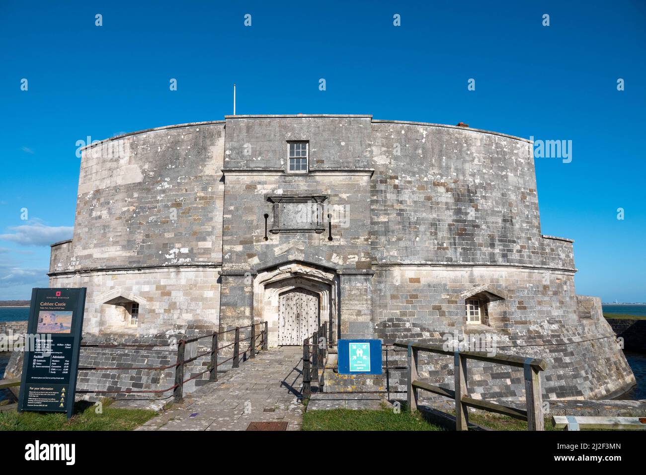 Le château de CalShot est un fort d'artillerie construit par Henry VIII sur le Calshot Spit Hampshire Angleterre Banque D'Images