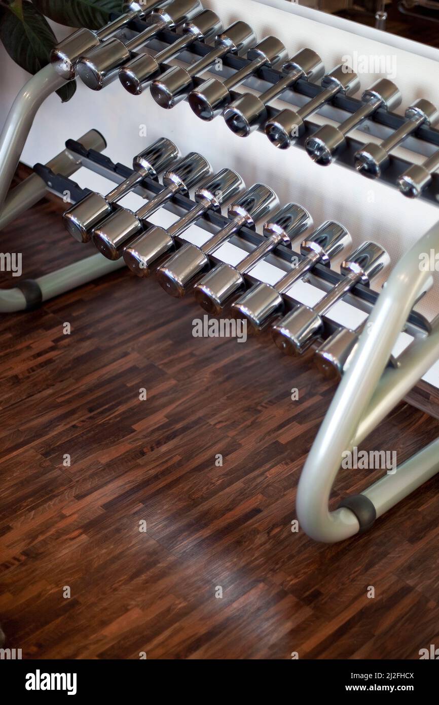Petits haltères dans le spa d'un hôtel Banque D'Images