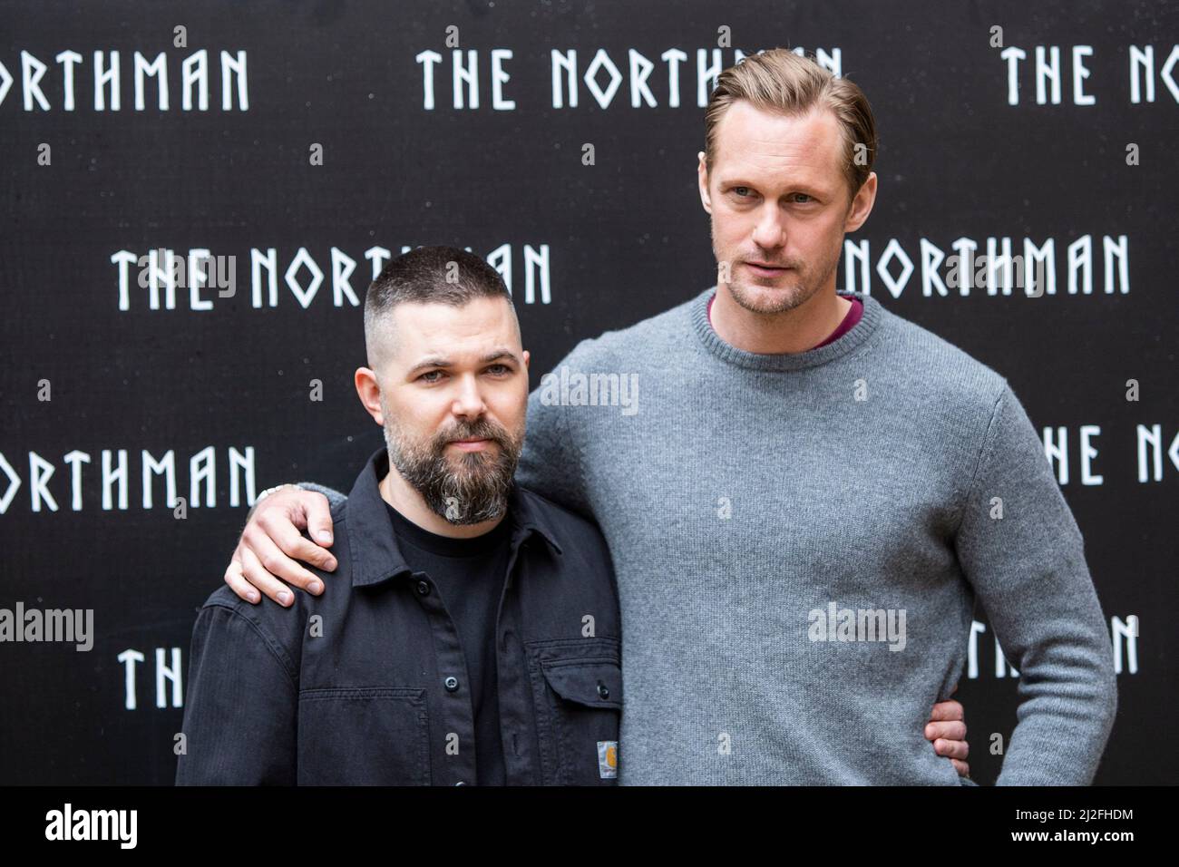 Rome, Italie. 01st avril 2022. Robert Eggers et Alexander Skarsgård assistent à la séance photo "The Northman" à Rome. Crédit : SOPA Images Limited/Alamy Live News Banque D'Images