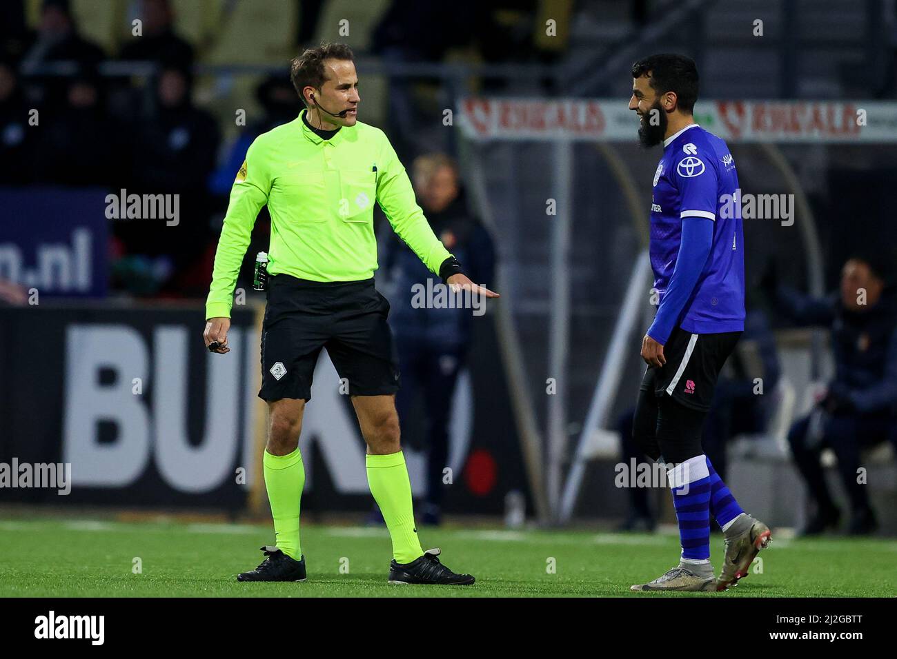 VELSEN-ZUID, PAYS-BAS - AVRIL 1 : arbitre Martin Perez lors du match néerlandais de Keukenkampioendivisiie entre Telstar et le FC Den Bosch au stade Buko, le 1 avril 2022 à Velsen-Zuid, pays-Bas (photo de Hans van der Valk/Orange Pictures) Banque D'Images