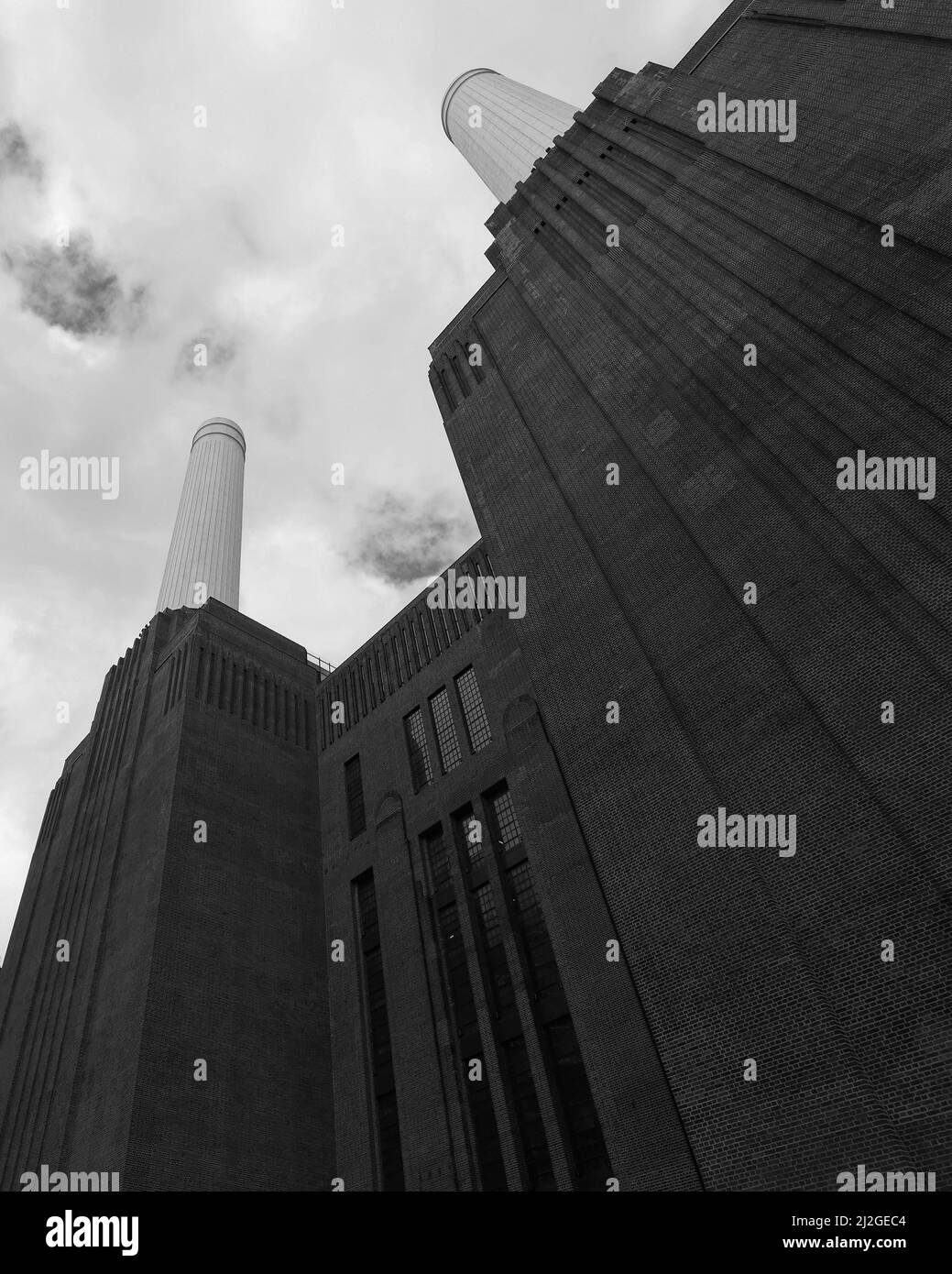 Londres, Grand Londres, Angleterre, 12 mars 2022 : centrale électrique Battersea en monochrome. Banque D'Images