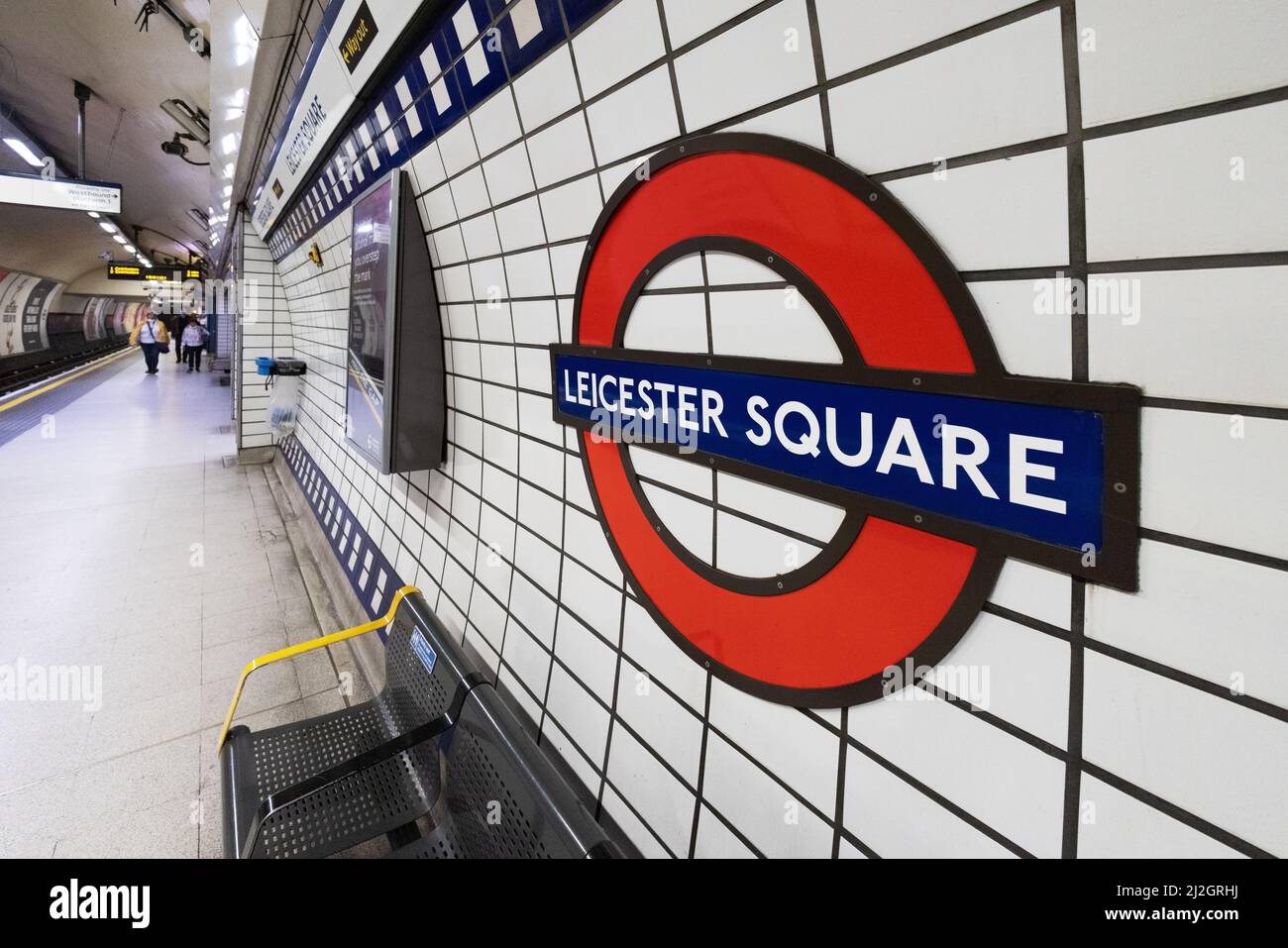 station-de-m-tro-de-londres-station-de-m-tro-leicester-square