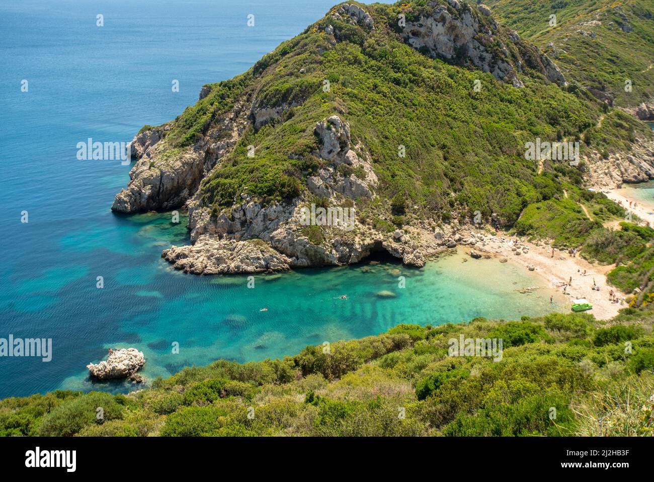 Grèce, île de Corfou, Kerkyra, plage de Porto Timoni et baie turquoise Banque D'Images